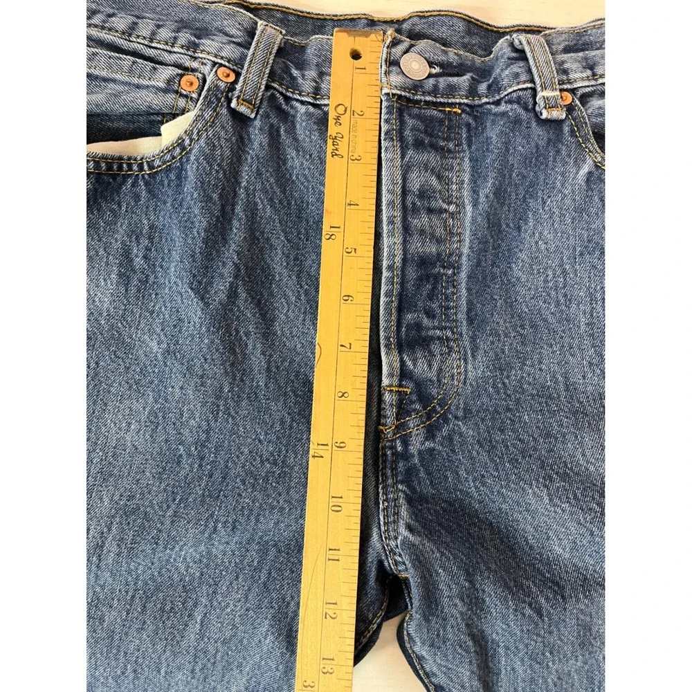 Levis 501‎ Original Fit Jeans Mens 34x32 Blue Straight Leg Button Fly